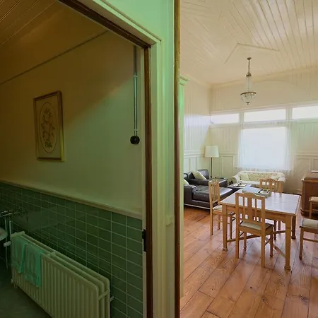 Halte Sint-Gerlach Holiday Home