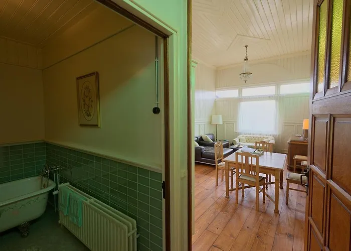 Halte Sint-Gerlach Holiday Home